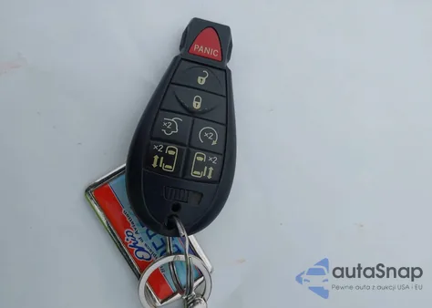 2010 Chrysler Town & Country Touring from USA, damaged, VIN 2A4RR5D17AR358744